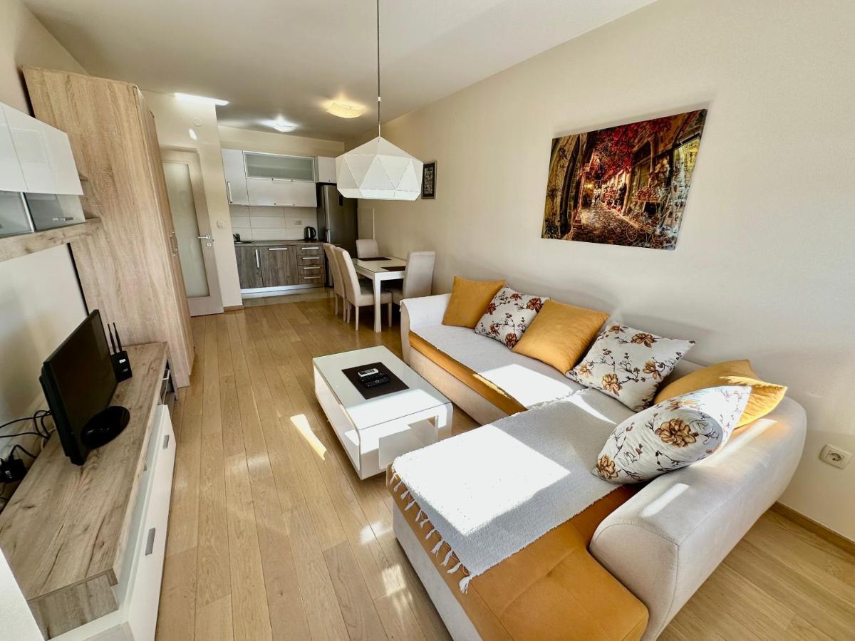 Fanky City Apartments Podgorica Buitenkant foto